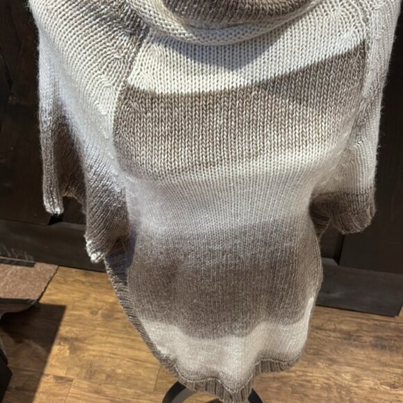 Parkhurst pinch short sleeve turtle neck knit cozy sweater - Picture 3 of 12